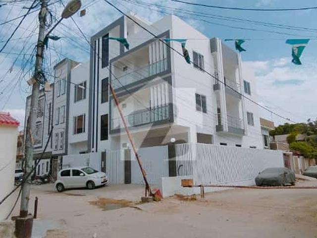 308 SQ. yd corner bunglow for sale in gulshan e iqbal block 4