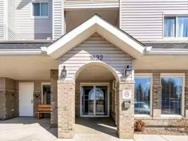 309 1632 Saamis Drive Nw, Medicine Hat, AB, T1B 4X3 condo fo.