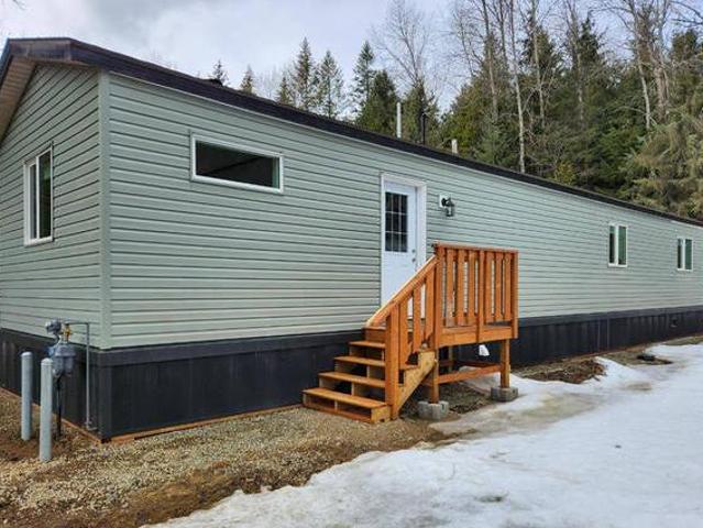 30 916 AIRPORT ROAD Salmo British Columbia