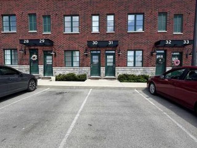 30 290 Barton Street W, Hamilton Strathcona, ON, L8R 3P3 townhouse for sale | Listing ID X12129 | Royal LePage