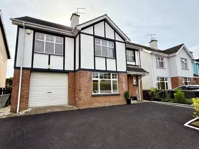 30 Thornhill Park