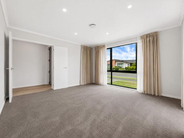 30 Waituarua Drive, Takanini, Auckland
