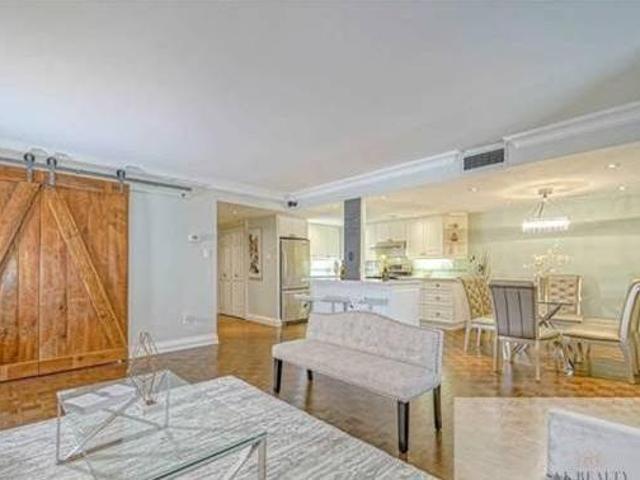 30 Wellington Street East 0806 Toronto ON M5E 1S3 2 Bedroom Condo for 4300 month