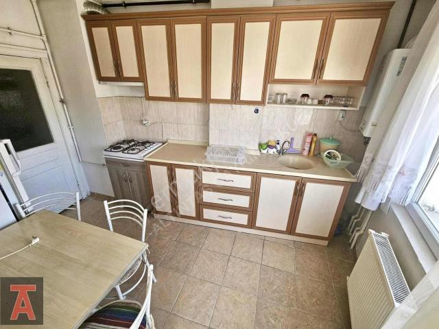 30 Ağustos Mah.köşe Başı Katta Ön Cephe Çift Balkonlu 3+1 Daire