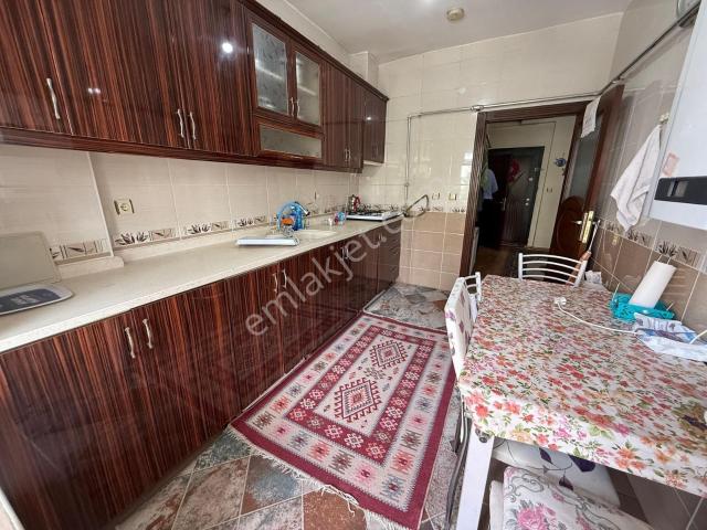 30 Ağustos Mh. Merkezi Konumda Cadde Üzeri Arakatta 3+1 Daire