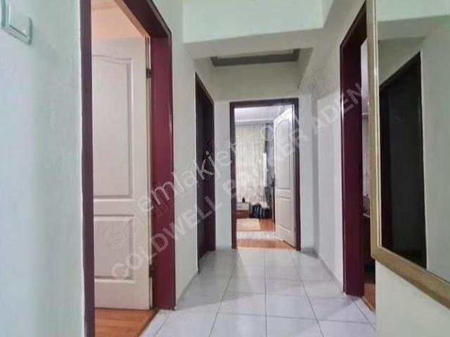 30 Ağustos'ta, Ara Kat, Yapılı, Satılık 3+1 Daire