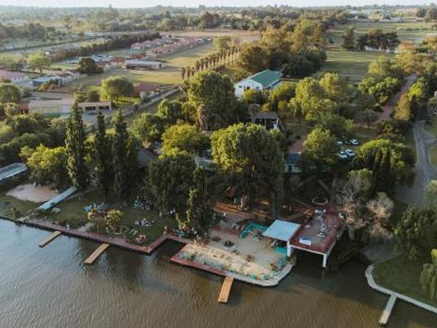 30 Bedroom House in Northdene