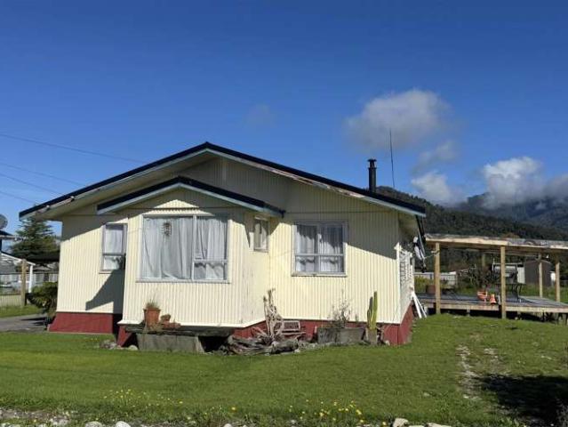 30 Brodie Street, Blackball, Greymouth