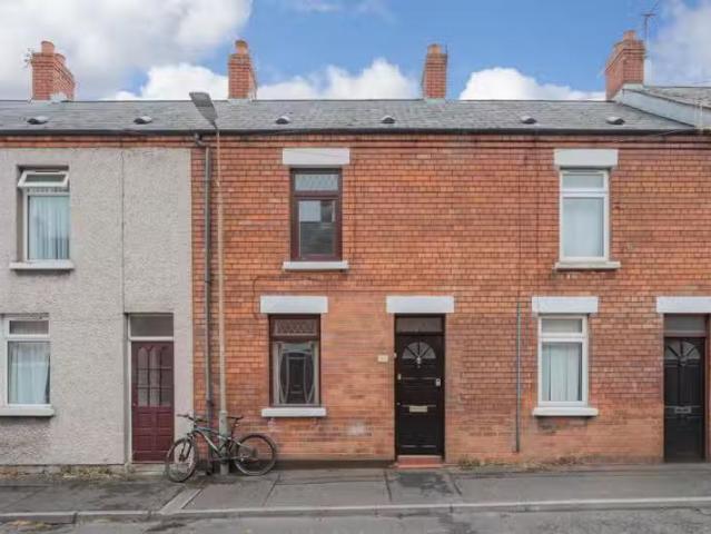 30 Daphne Street