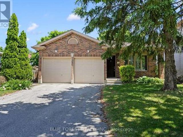 30 Gerald Crescent, London South J, ON, N5Z 5A4 house for sale | Listing ID X13424 | Royal LePage
