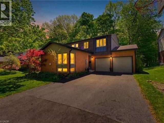 30 Jerome Park Drive, Dundas, ON, L9H 6H2 house for sale | Listing ID 40831 | Royal LePage