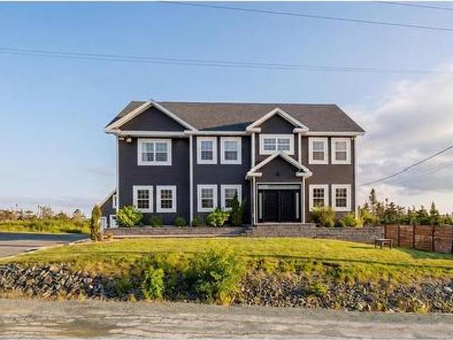 30 Johnathan Heights, St. Philips, NL, A1M 1A1 Luxury House for sale | Listing ID 1296 | Royal LePage Carriage Trade Luxury Properties