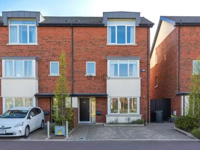 30 Larkfield Way, Leopardstown, Dublin 18 is for rent