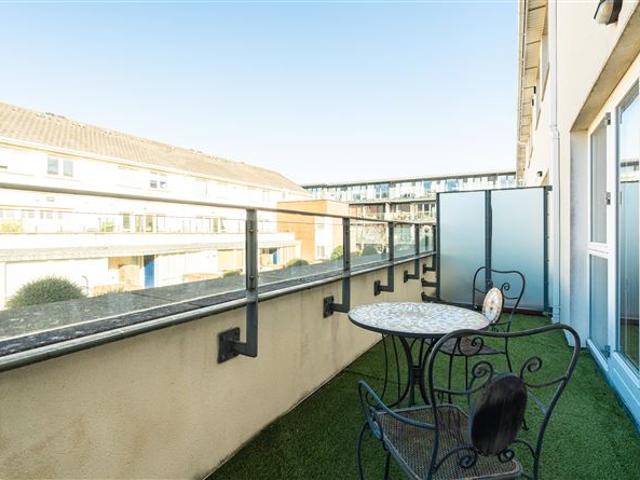 30 Levmoss Avenue, The Gallops, Leopardstown, Dublin 18 Allen & Jacobs 4908 MyHome. Ie Residential