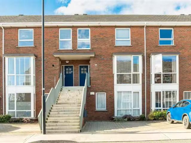 30 Levmoss Avenue, The Gallops, Leopardstown, Dublin 18