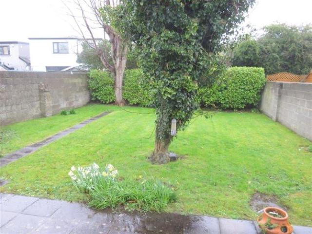 30 Limekiln Park Manor Estate, Terenure, Dublin 12 Hibernian Auctioneers 4828 MyHome. Ie Residential