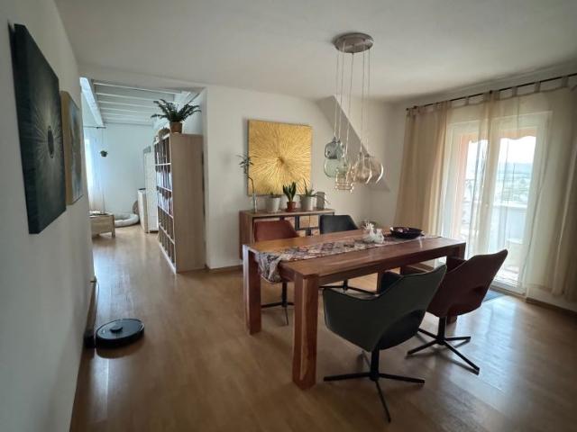 30 m²