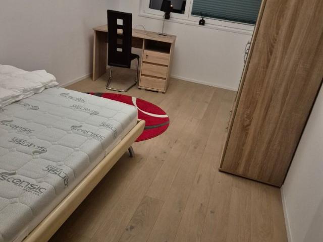 30 m²