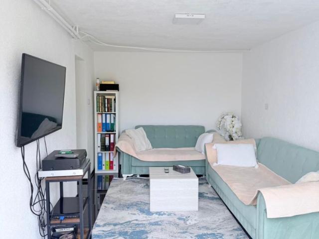 30 m²