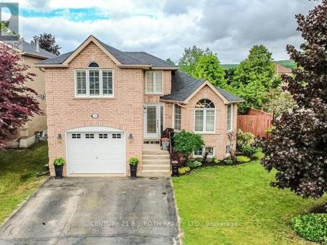 30 Mcavoy Drive, Barrie, ON, L4N 0P8 house for sale | Listing ID S13503 | Royal LePage