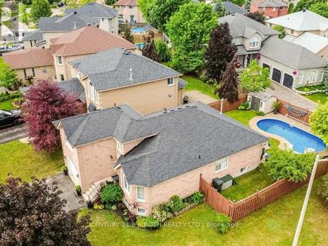 30 Mcavoy Drive, Barrie, ON, L4N 0P8 house for sale | Listing ID S13587 | Royal LePage