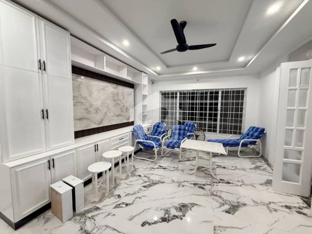 30 Marla Brand New Designer House For Rent