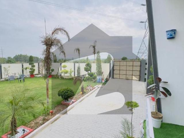 30 Marla Extra Land + Corner 10 Marla House In 10 Crore In Block B, Sector B17 Islamabad MPCHS Block B
