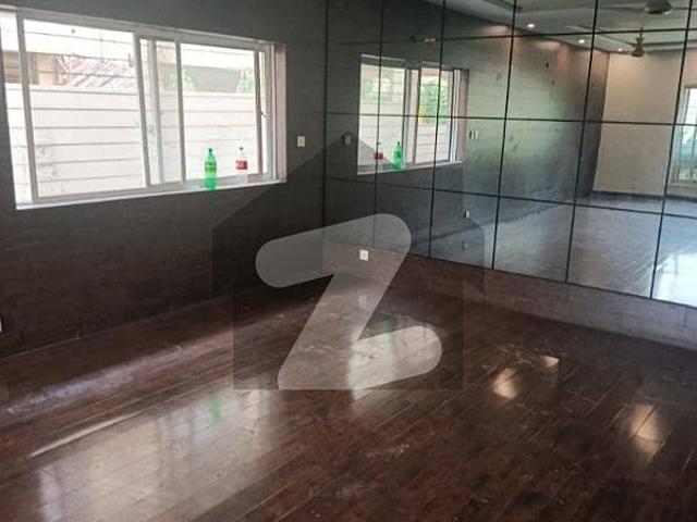 30 Marla House Available For Rent In Gulberg For Residence & Office