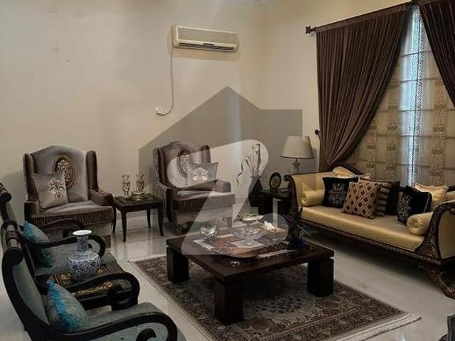 30 Marla House In Madina Town