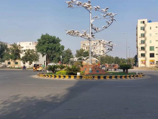 30 marla plot for sale in bahria town IDEAL LOCATIONS Lahore Bahria Town ID 84037