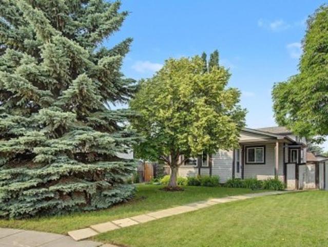 30 Matthew Road, Spruce Grove, AB, T7X 2R2 house for sale | Listing ID E4500 | Royal LePage