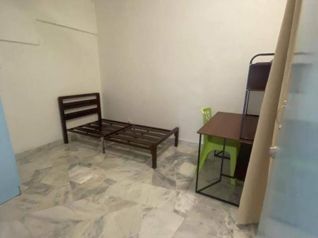 30 meters to Kiara Park, Cozy Room, Single Room at TTDI, Kuala Lumpur
