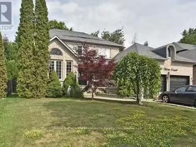 30 Millrun Crescent N, Vaughan Islington Woods, ON, L4H 1A4.