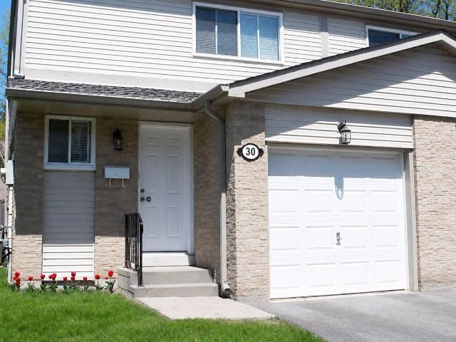 30 New Port Way, Thornhill | 3Beds/3Bath, Condo, $3,150/mo | Condos. Ca