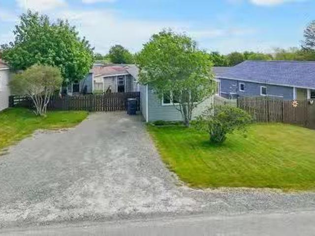 30 Pinegrove Drive, Paradise, NL, A1L 1B7 house for sale Li.