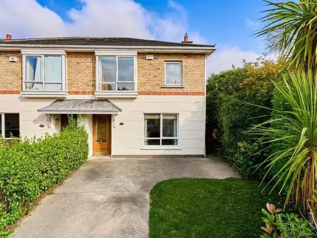 30 Riverwood Crescent, Castleknock, Dublin 15 is for sale