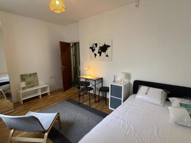 30 RUE DE LA LIONNE MEUBLE REFAIT A NEUF