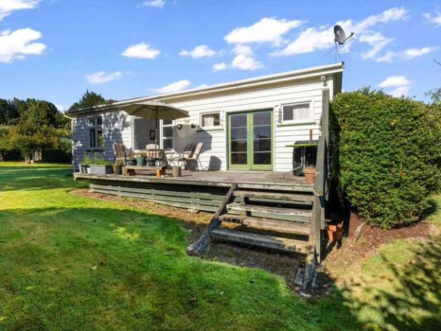 30 Scotswood Street, Waikaia, Southland