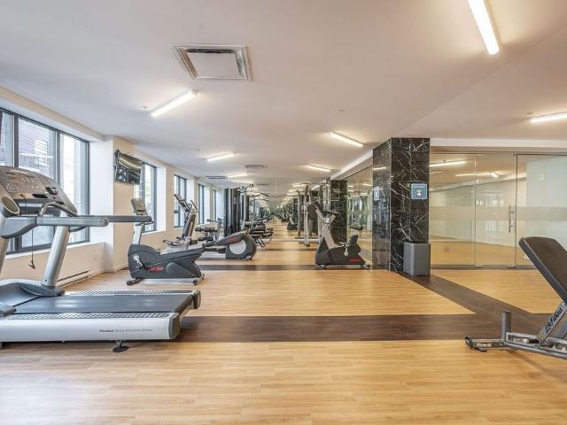 30 Saint Joseph Boulevard Est