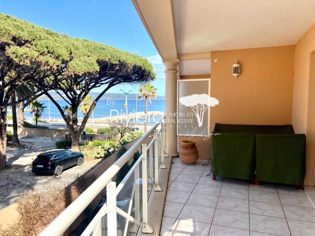 30M de la plage avec vue mer ! 70m² Cavalaire sur Mer
