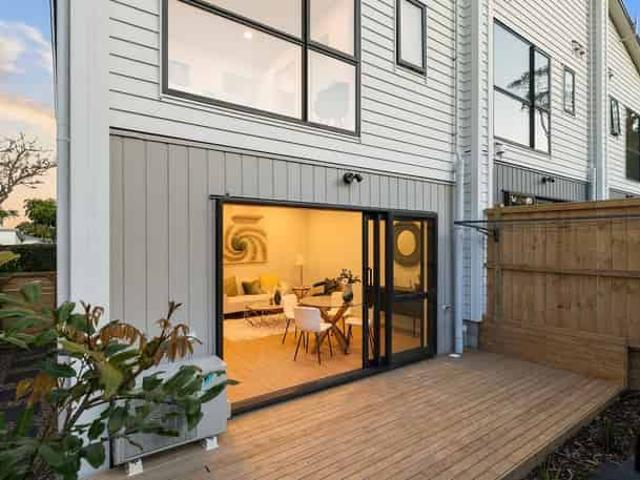 30A Tirimoana Road, Te Atatu South, Waitakere City