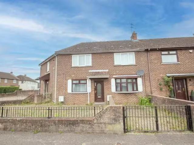 30b Glassmullin Gardens
