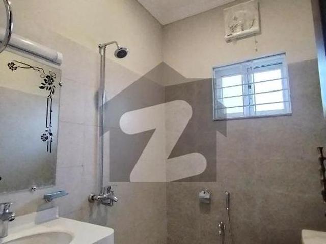 30x60 Use House Like 10/ Condition G 13/2 Islamabad G 13