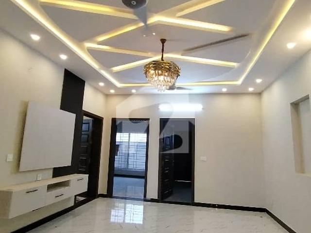 30x60 Use House Like 10/ Condition G 13/2 Islamabad