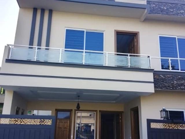 30x60 On Double Road brand new for Sale in G 13 Islamabad G 13 ID 83063