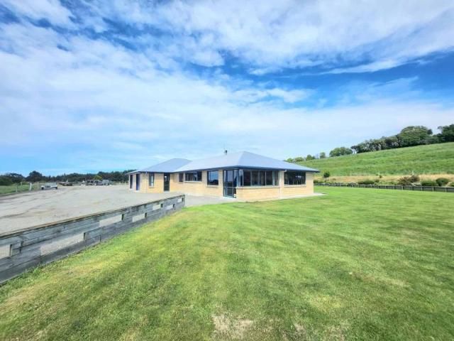 3/102 Beach Road, Awamoa, Waitaki For Sale