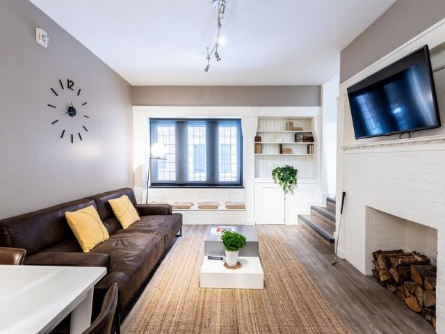 310 1463 Bishop, Montréal