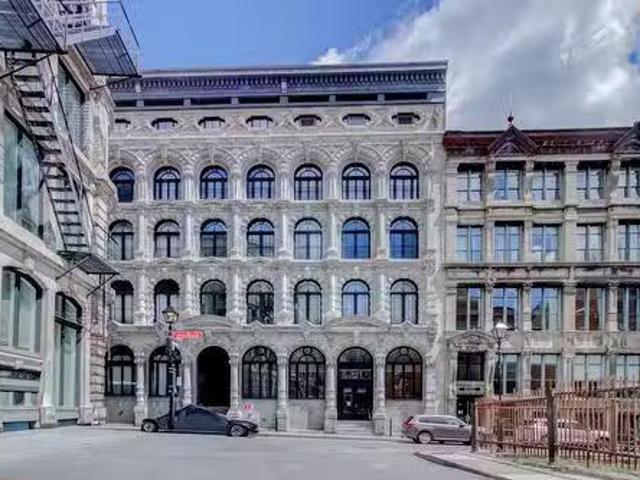 310 455 Rue St Pierre, Montréal Ville Marie, QC, H2Y 2M8 l.