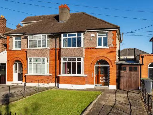 310 Collins Avenue, Whitehall, Dublin 9, D09AT89 is for sale