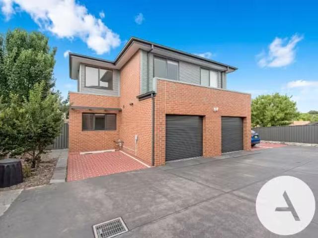 3/10 Karabar Street, Queanbeyan Townhouse for rent Listed by.